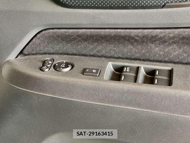 Honda N-WGN 2016-10 6996804-22
