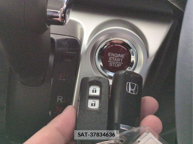 Honda N-WGN 2014-03 7216608-12