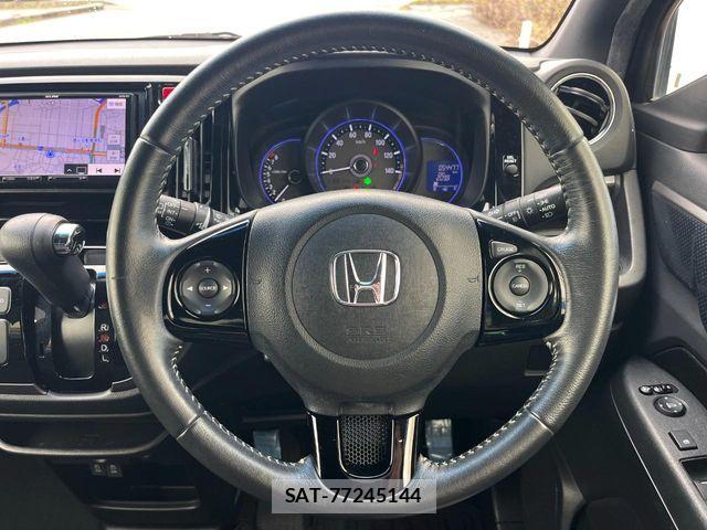 Honda N-WGN 2018-09 7393438-11