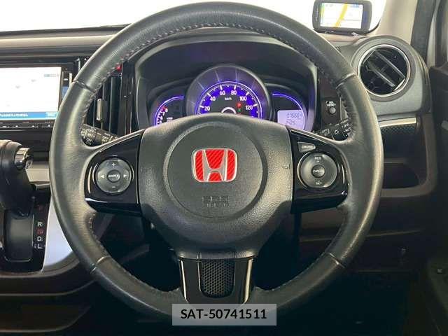 Honda N-WGN 2015-07 8131774-13