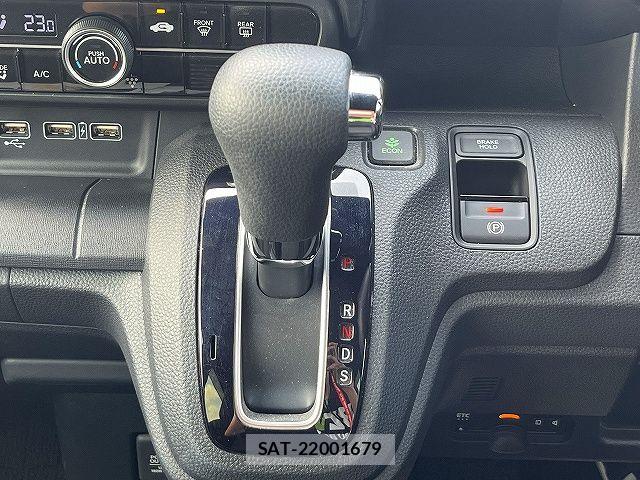 Honda N-WGN 2021-10 8209408-19
