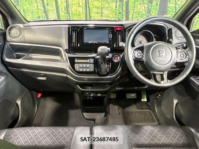 Honda N-WGN 2018-03 8209410-1