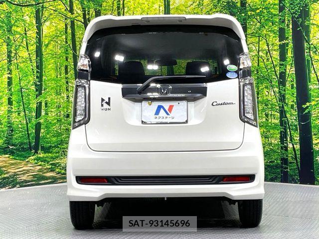 Honda N-WGN 2014-10 8209415-16