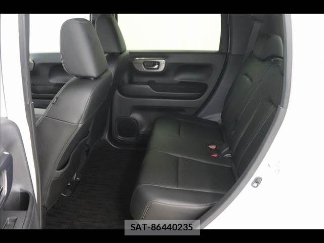 Honda N-WGN 2023-04 8209405-12