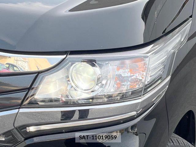 Honda N-WGN 2018-06 8231211-11