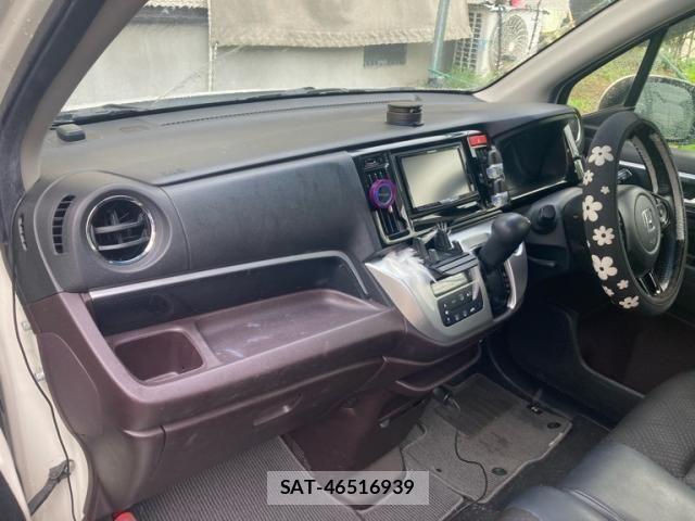 Honda N-WGN 2013-12 8231218-20