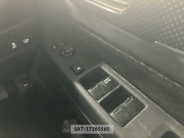 Honda N-WGN 2014-06 8231215-13