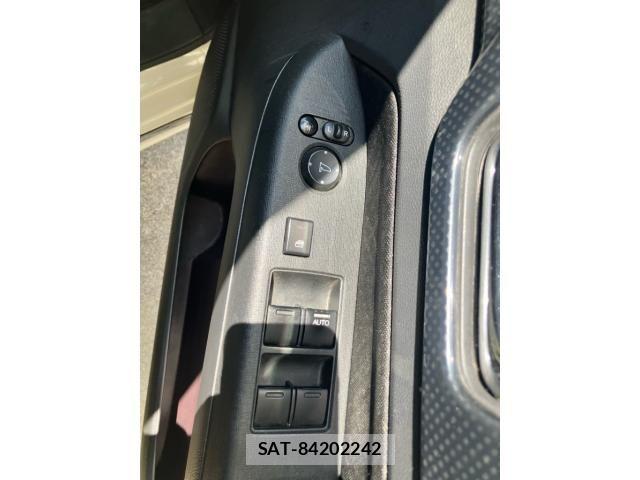 Honda N-WGN 2014-05 8231216-17