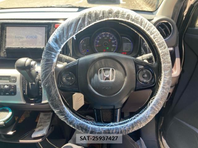 Honda N-WGN 2015-08 8231217-19
