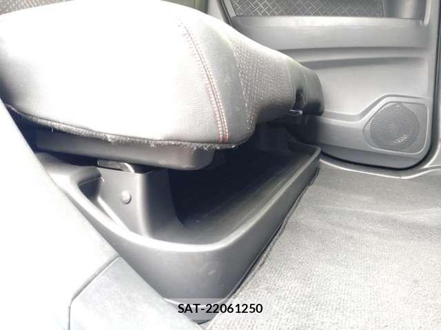 Honda N-WGN 2017-03 8337297-23