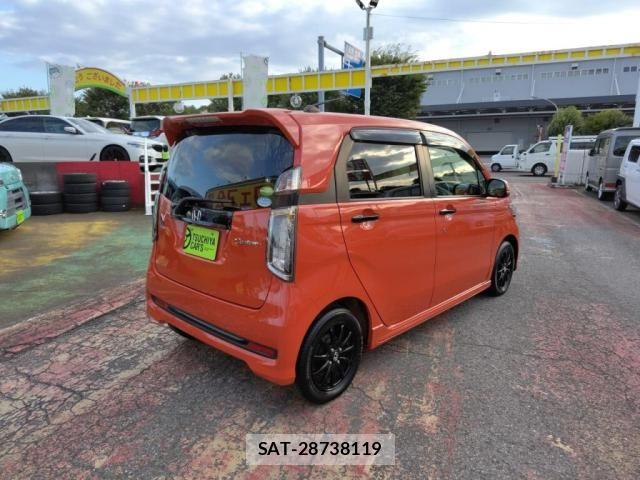 Honda N-WGN 2018-11 8372007-10