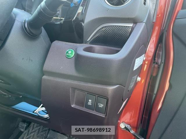 Honda N-WGN 2013-12 8414212-11