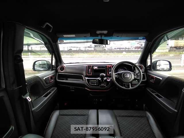 Honda N-WGN 2018-08 8438672-3