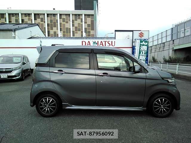 Honda N-WGN 2018-08 8438672-7