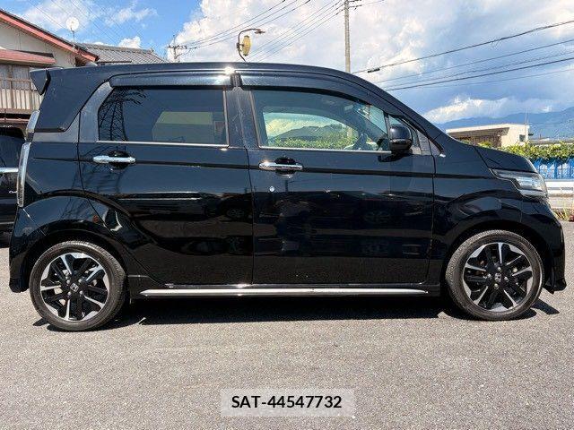 Honda N-WGN 2017-06 8526455-4