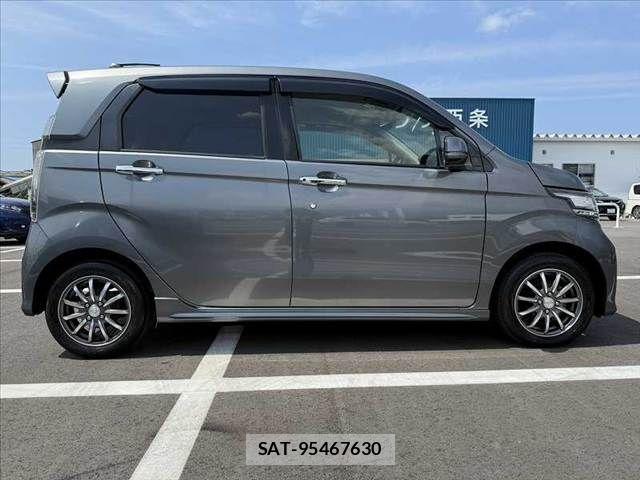 Honda N-WGN 2015-12 8563103-10