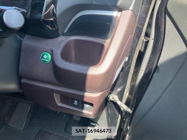 Honda N-WGN 2015-03 8628272-11