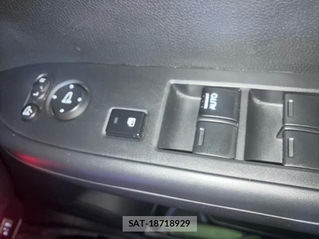 Honda N-WGN 2023-10 8660874-24