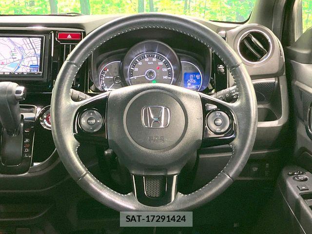 Honda N-WGN 2018-04 8830971-10