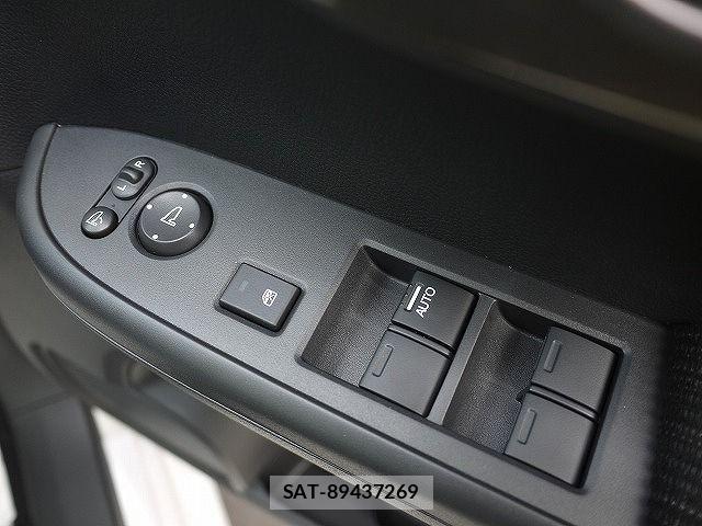 Honda N-WGN 2025-10 7223282-11