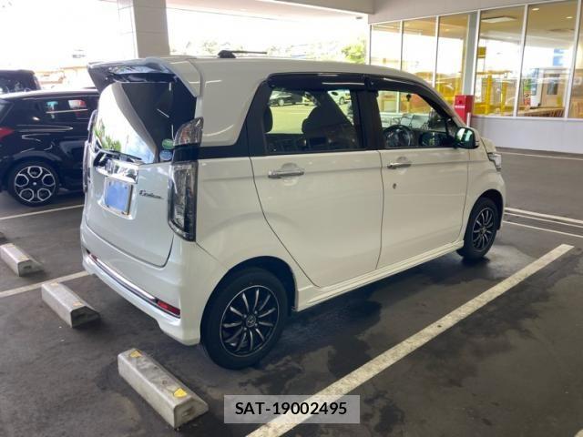 Honda N-WGN 2018-09 7456617-6