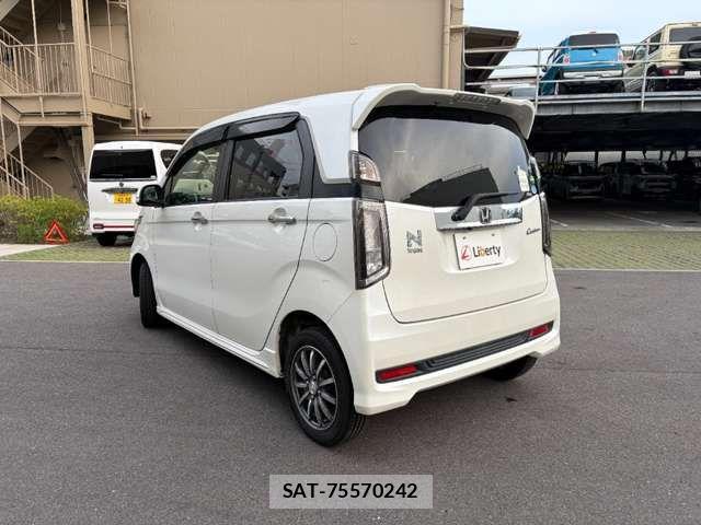 Honda N-WGN 2015-09 8368008-17
