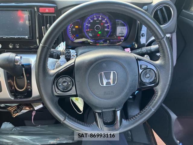 Honda N-WGN 2015-10 8830977-16