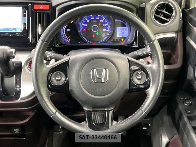 Honda N-WGN 2014-04 8884135-11