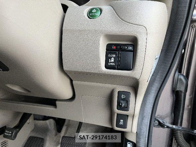 Honda N BOX 2012-09 7271369-16