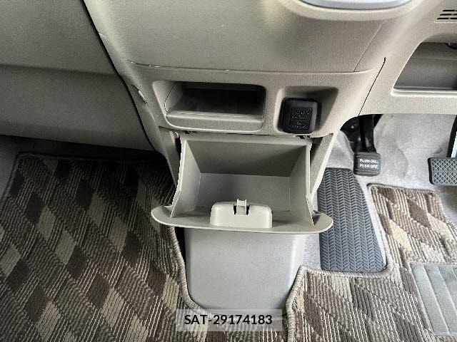 Honda N BOX 2012-09 7271369-23