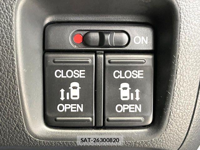 Honda N BOX 2014-06 7359028-4
