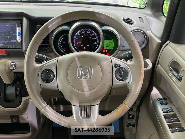 Honda N BOX 2014-09 7456326-10