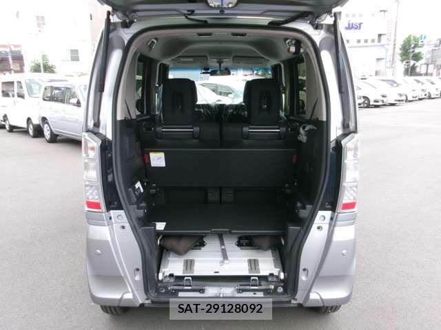 Honda N BOX 2017-07 8666646-15