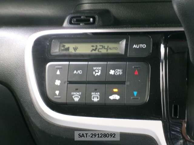 Honda N BOX 2017-07 8666646-18