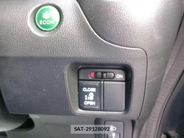 Honda N BOX 2017-07 8666646-19