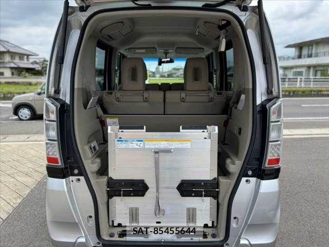 Honda N BOX 2014-01 8744737-19