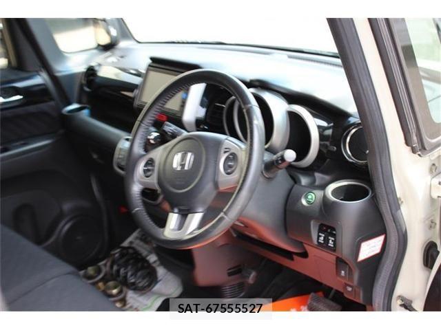 Honda N BOX 2015-11 6716889-21