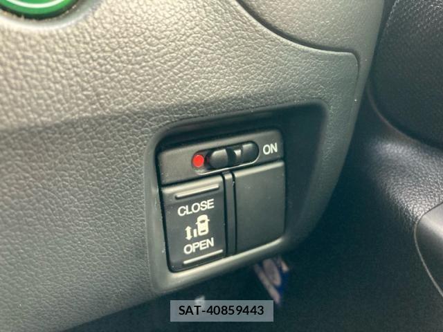 Honda N BOX 2013-09 8830796-18