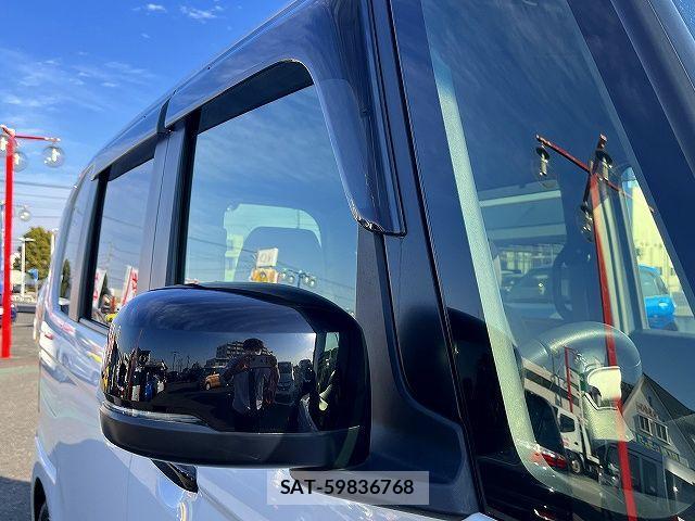 Honda N BOX 2023-05 3380563-24