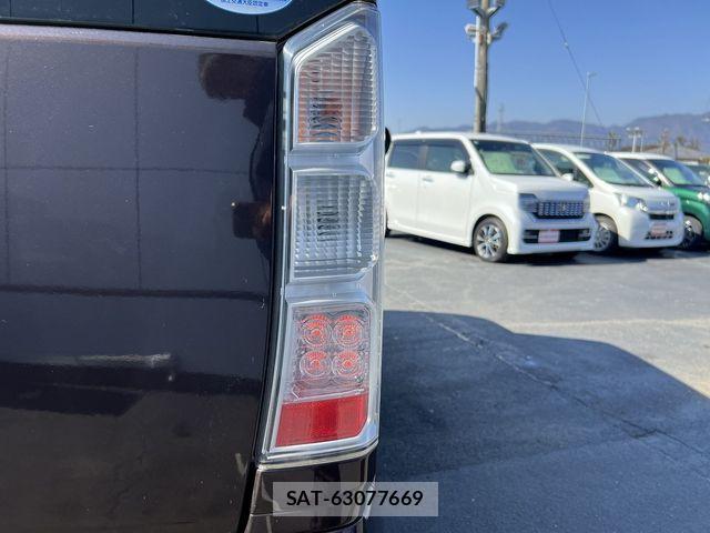 Honda N BOX 2017-01 3677491-28