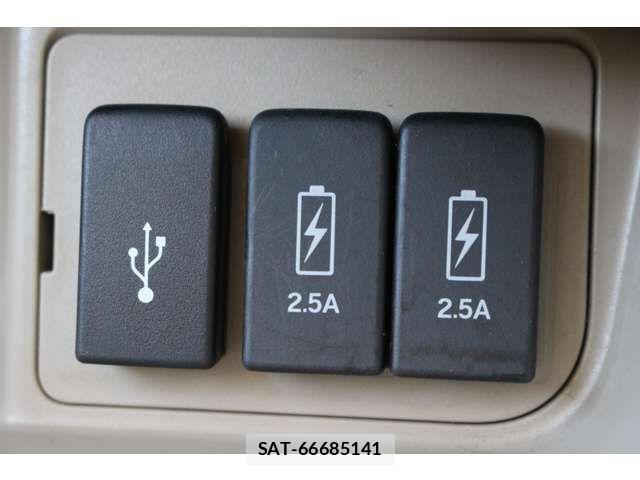 Honda N BOX 2017-12 4045964-7