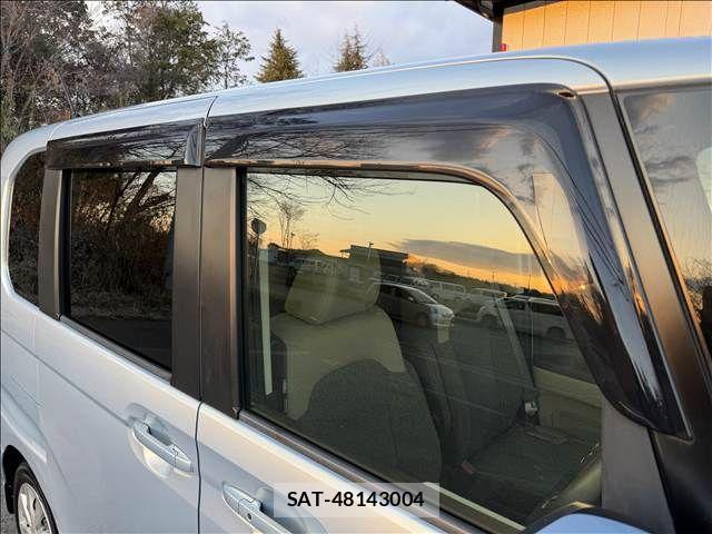 Honda N BOX 2017-10 4422530-29