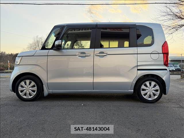 Honda N BOX 2017-10 4422530-5