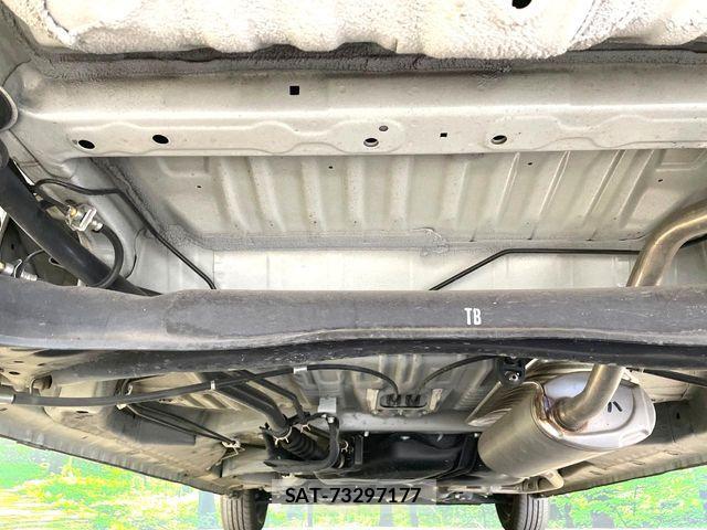 Honda N BOX 2021-05 5873317-18