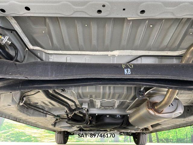 Honda N BOX 2023-12 6013834-18