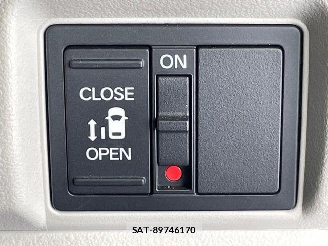 Honda N BOX 2023-12 6013834-6