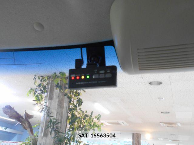 Honda N BOX 2017-09 6013971-13