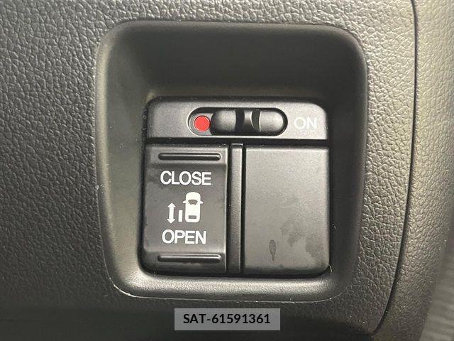 Honda N BOX 2017-06 6135363-4