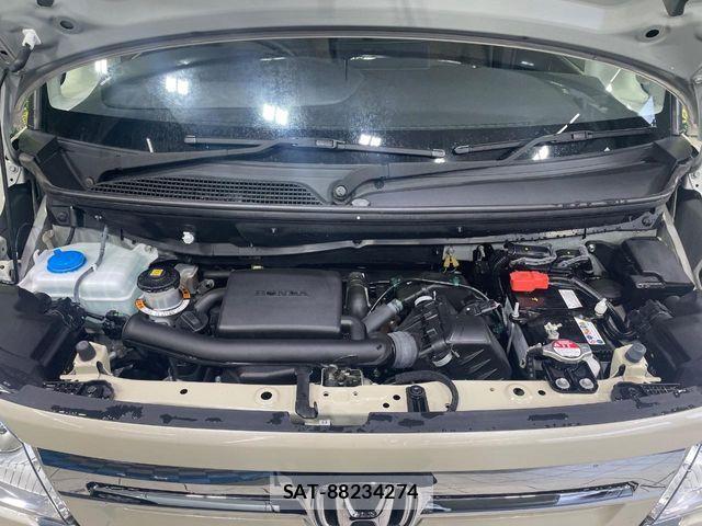 Honda N BOX 2023-08 6613496-17