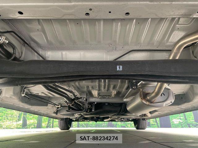 Honda N BOX 2023-08 6613496-18